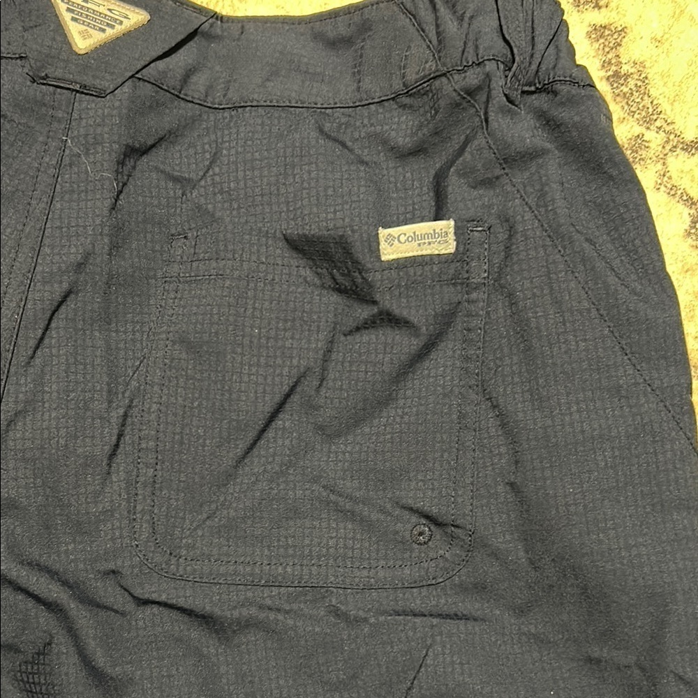 Columbia PFG Navy Blue Shorts Size Medium Short Length - Picture 5 of 13